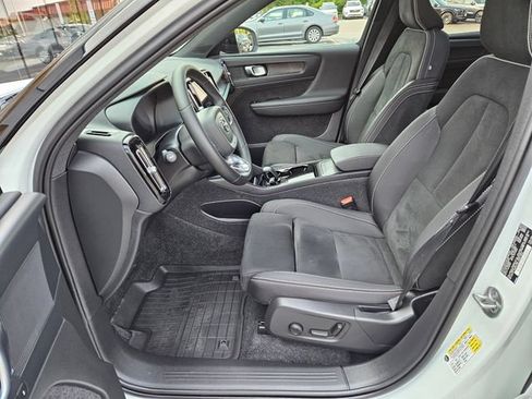 Certified 2023 Volvo XC40 Recharge Plus w/ Protection Package Premier AWD/4WD image 17