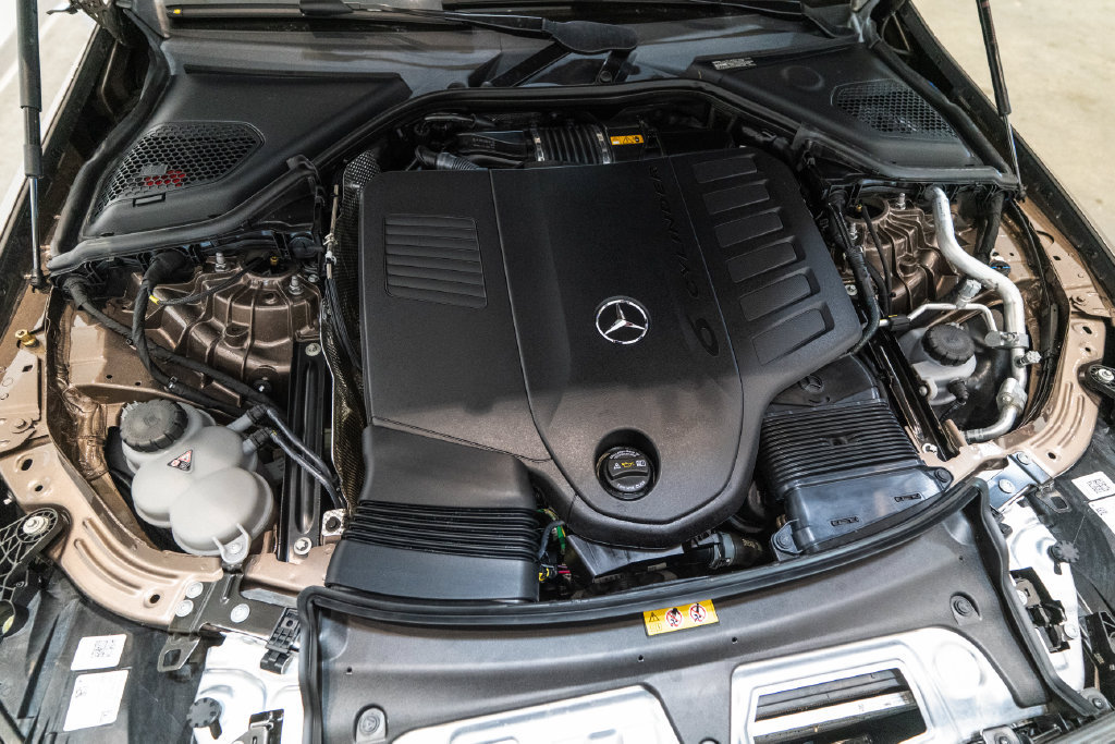 Used 2025 Mercedes-Benz E 450 4MATIC All-Terrain Wagon w/ Winter Package image 38