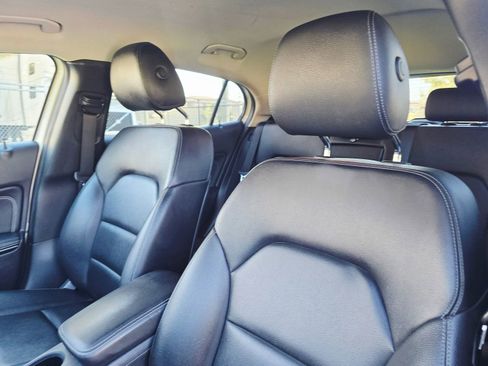 Used 2017 Mercedes-Benz GLA 250 4MATIC image 14