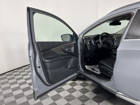 Used 2023 Nissan Murano SV w/ SV Midnight Edition Package FWD image 14