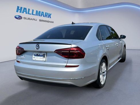 Used 2019 Volkswagen Passat 2.0T Wolfsburg w/ Wheels & Sunroof Package FWD image 3