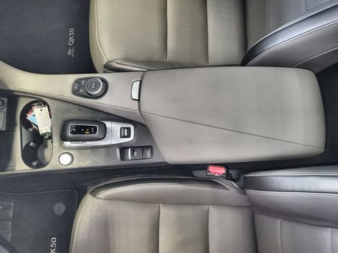 Used 2025 INFINITI QX50 Luxe AWD/4WD image 21