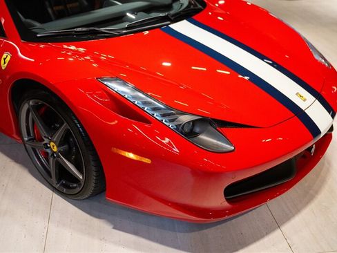 Used 2015 Ferrari 458 Spider RWD image 10
