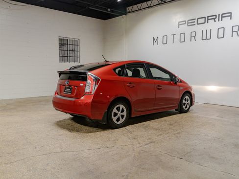 Used 2012 Toyota Prius Three image 8