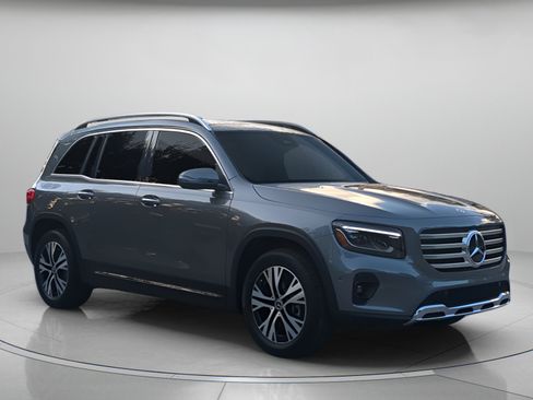 Used 2026 Mercedes-Benz GLB 250 w/ Exclusive Package image 38