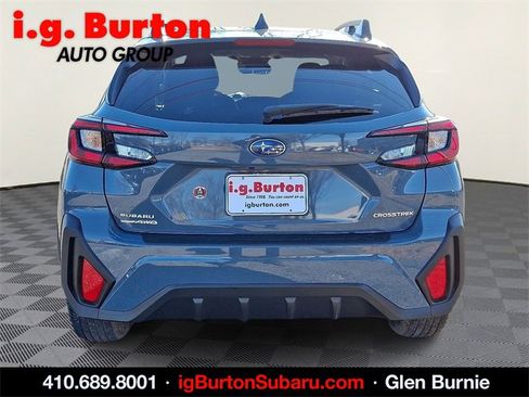 Used 2025 Subaru Crosstrek 2.0i Premium image 5