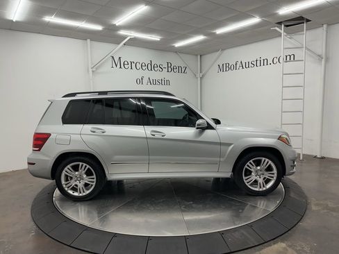 Used 2015 Mercedes-Benz GLK 350 2WD image 8