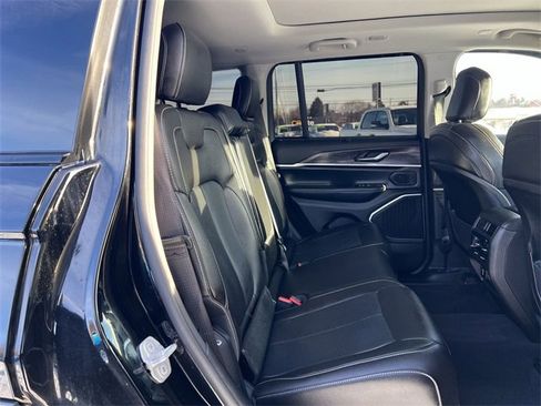 Used 2022 Jeep Grand Cherokee Limited 4xe w/ Luxury Tech Group II image 18