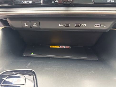 Certified 2025 Lexus RZ 450e w/ Technology Package image 23