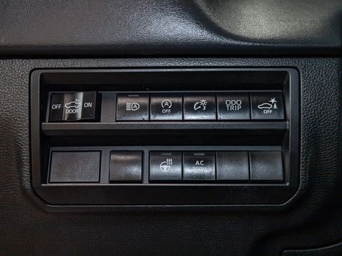 Used 2022 Toyota Tundra Platinum image 17