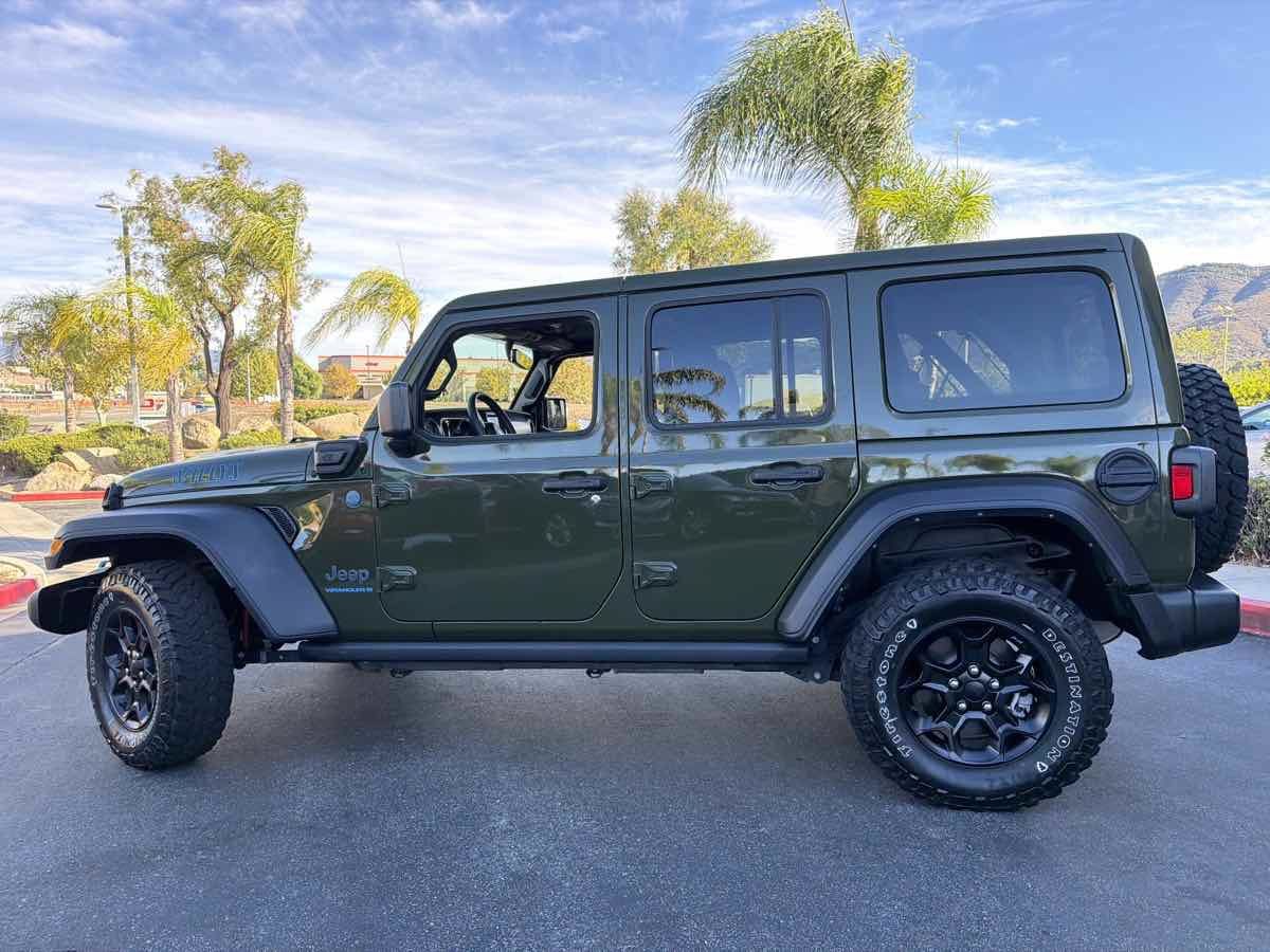 Used 2023 Jeep Wrangler Unlimited w/ 8.4" Radio Group AWD/4WD image 17