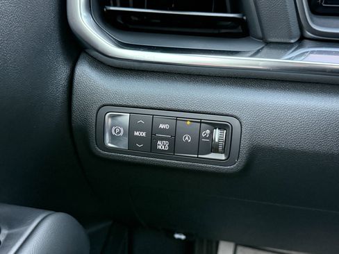 New 2026 GMC Terrain Denali w/ LPO, Floor Liner Package image 31