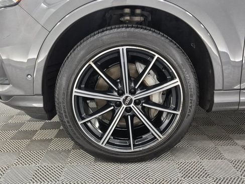 Used 2021 Audi Q7 3.0T Premium Plus AWD/4WD image 28