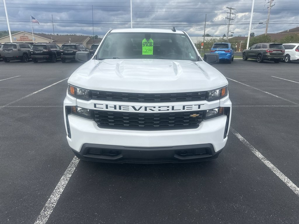 Used 2020 Chevrolet Silverado 1500 Custom w/ Custom Value Package AWD/4WD image 3