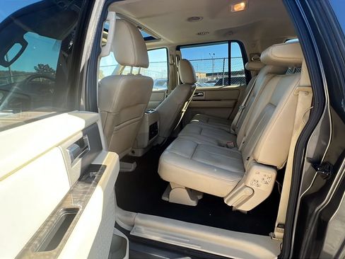 Used 2017 Ford Expedition EL Limited w/ Equipment Group 301A AWD/4WD image 27