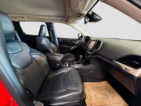 Used 2018 Jeep Cherokee Limited w/ Technology Group image 29