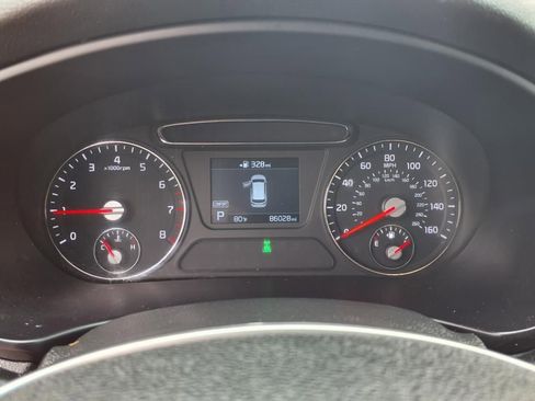 Used 2020 Kia Sorento AWD V6 image 18