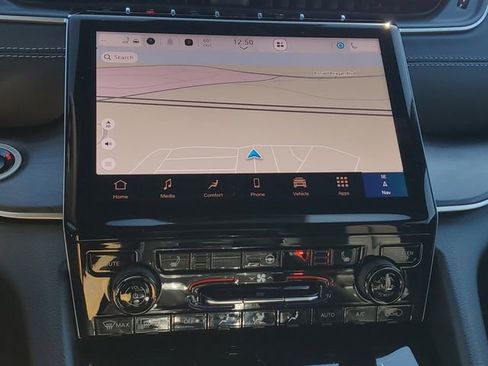 New 2025 Jeep Grand Cherokee Limited w/ Black Appearance Package image 28