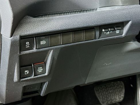 Certified 2023 Toyota Sienna XSE AWD/4WD image 10