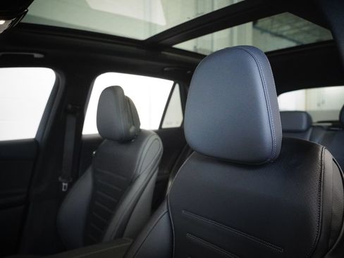 Certified 2026 Mercedes-Benz GLC 300 4MATIC image 12