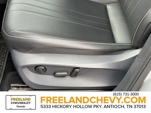 Used 2022 Volkswagen Tiguan SE image 29