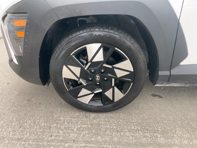 Used 2025 Hyundai Kona SEL FWD image 29