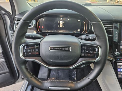 Used 2022 Jeep Grand Wagoneer Series I image 14