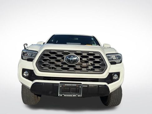 Used 2023 Toyota Tacoma TRD Off-Road image 9