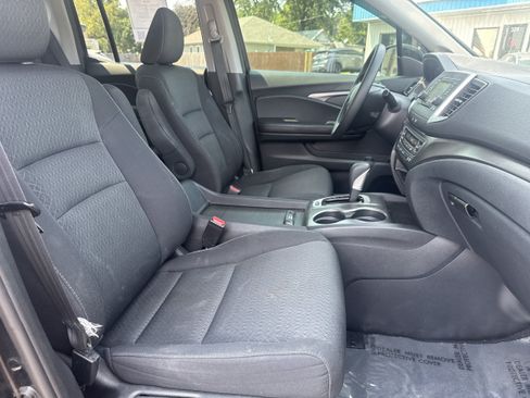 Used 2019 Honda Ridgeline Sport image 13