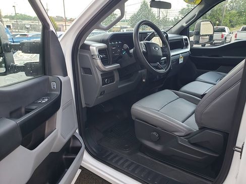 Used 2025 Ford F250 XL w/ XL Driver Assist Package AWD/4WD image 9