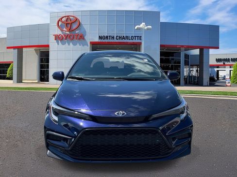 Used 2025 Toyota Corolla SE FWD image 3