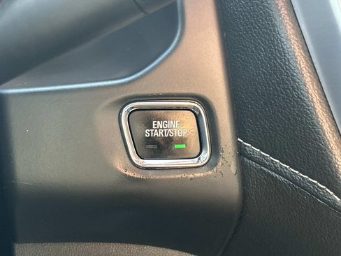 Used 2017 GMC Acadia SLT FWD image 38