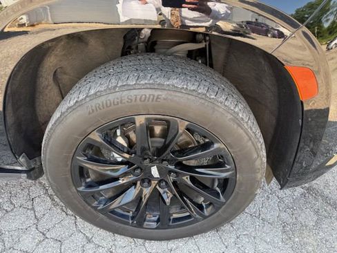 Used 2022 Cadillac Escalade ESV Sport Platinum w/ LPO, ONYX Package image 12