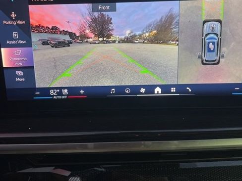 Used 2024 BMW X5 sDrive40i w/ M Sport Package image 13