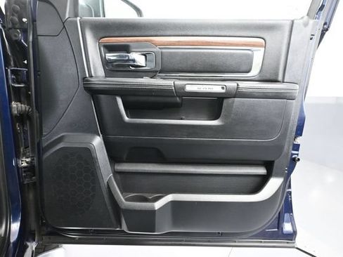 Used 2016 RAM 1500 Laramie w/ Convenience Group AWD/4WD image 42