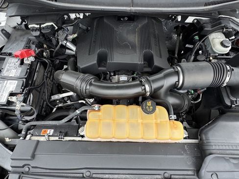 Used 2017 Ford F150 XLT w/ Trailer Tow Package image 10