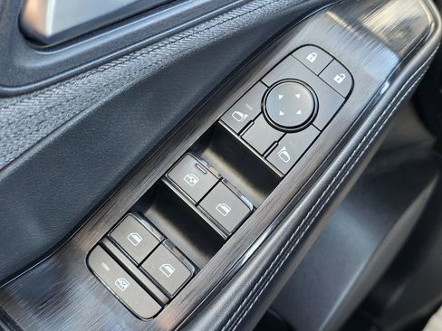 Used 2023 Nissan Rogue SV image 48