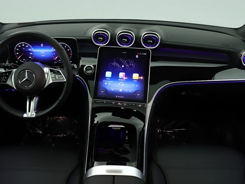 Certified 2025 Mercedes-Benz GLC 300 4MATIC image 7