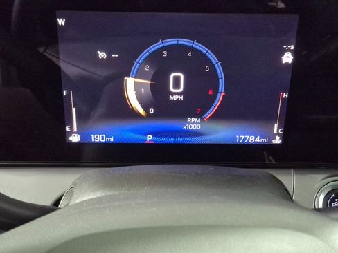 Certified 2025 Chevrolet Trax LT w/ LT Convenience Package image 12