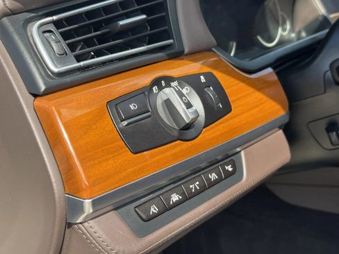 Used 2014 BMW 760Li image 26