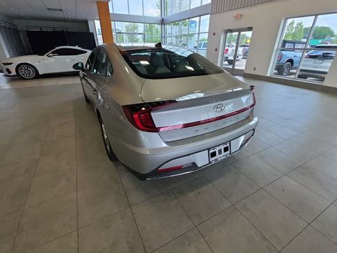 Used 2022 Hyundai Sonata SE FWD image 11