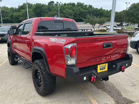 Used 2020 Toyota Tacoma TRD Off-Road AWD/4WD image 7
