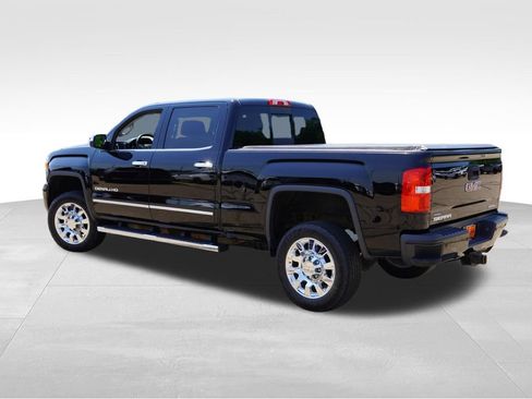 Used 2019 GMC Sierra 2500 Denali AWD/4WD image 8
