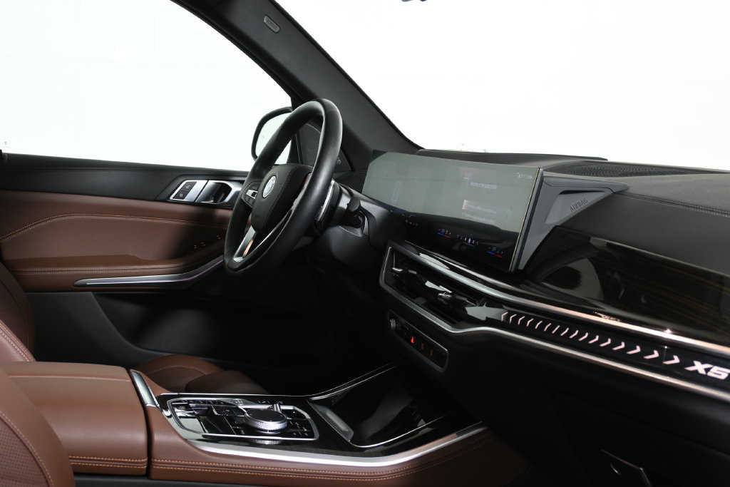 Certified 2024 BMW X5 xDrive40i w/ Premium Package AWD/4WD image 28
