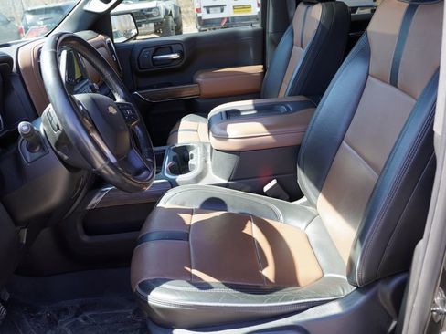 Used 2019 Chevrolet Silverado 1500 High Country w/ High Country Premium Package image 5