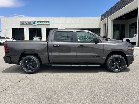 New 2026 RAM 1500 Express AWD/4WD image 9