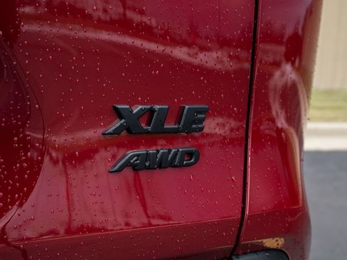 New 2025 Toyota RAV4 XLE w/ Convenience Package image 11