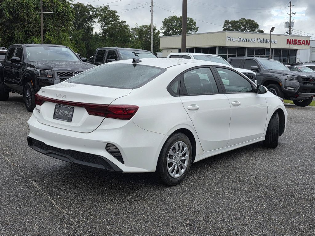 Used 2022 Kia Forte Sedan FWD image 5