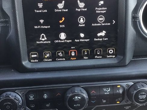Used 2023 Jeep Wrangler Unlimited Sahara w/ Cold Weather Group AWD/4WD image 13