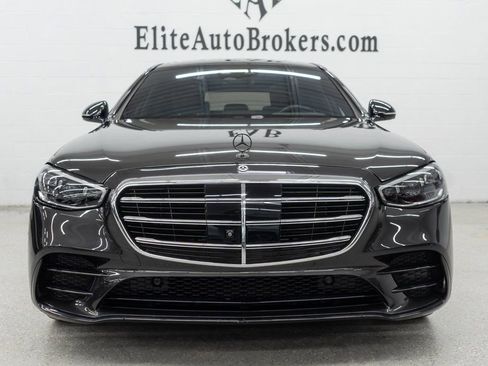 Used 2022 Mercedes-Benz S 500 4MATIC w/ AMG Line Package image 3